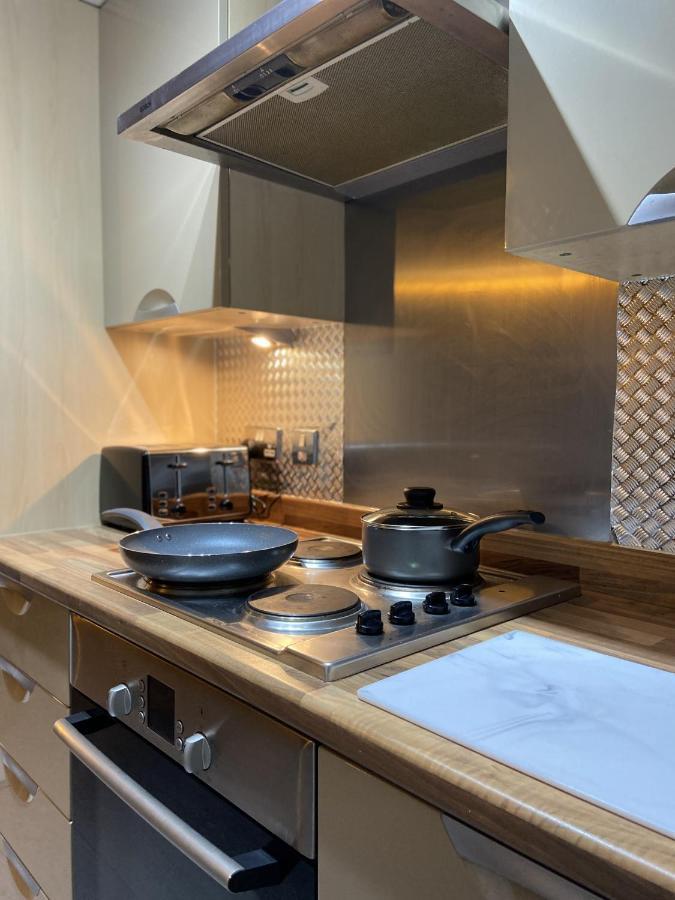 Parking - Couples - Centre - Sleeps 4 - * Birmingham