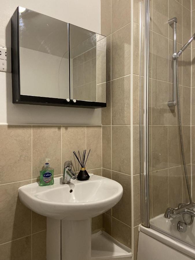 Parking - Couples - Centre - Sleeps 4 -