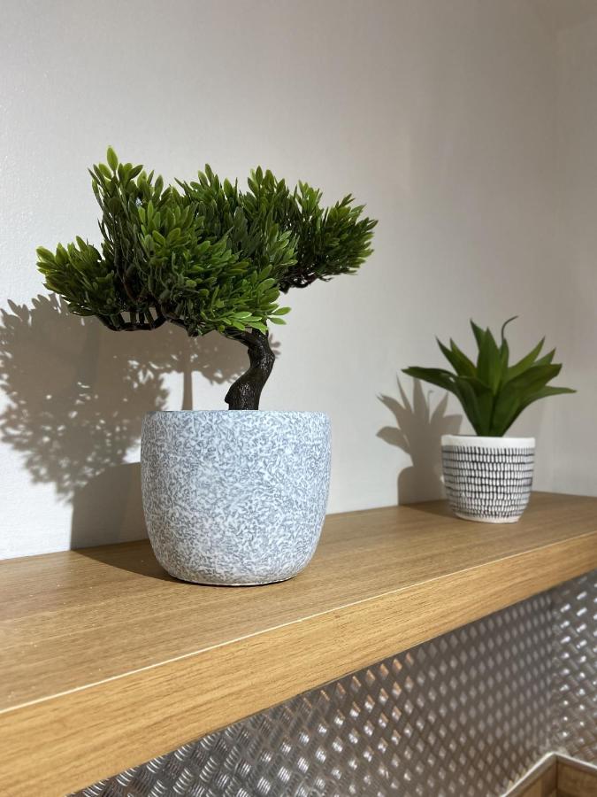 Parking - Couples - Centre - Sleeps 4 -