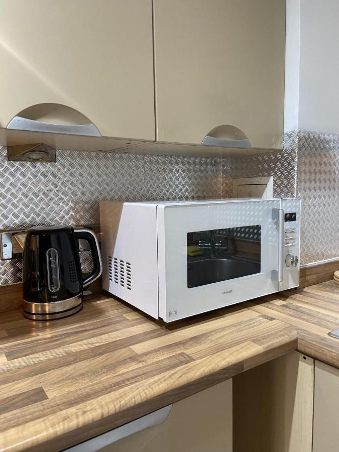 Parking - Couples - Centre - Sleeps 4 - *