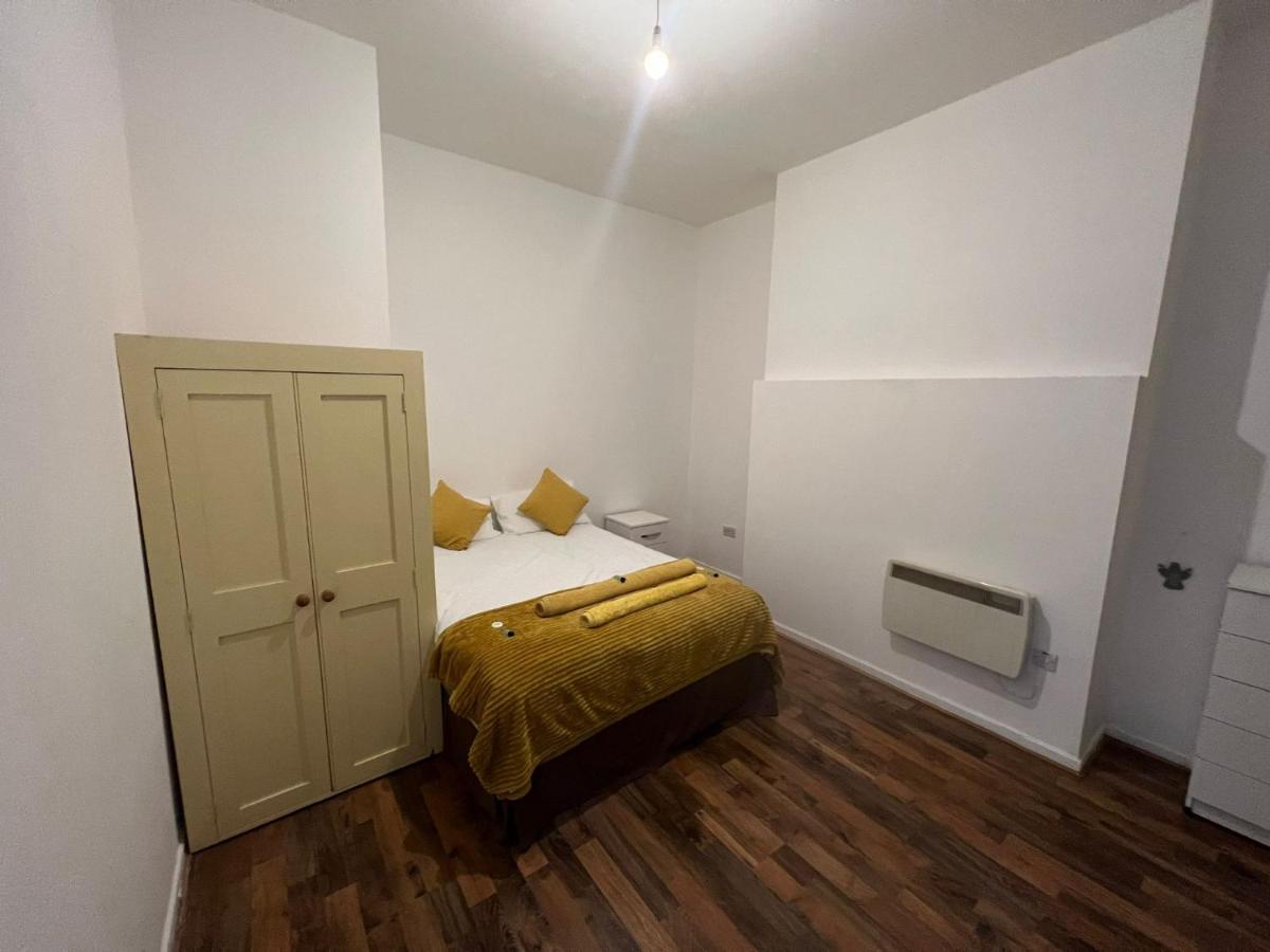 ☆ Buzzer Serviced ☆ 1 Bed Flat Centre - China Town ☆ Very Close To Bull Ring, Grand + Mailbox ☆ Apartment Birmingham