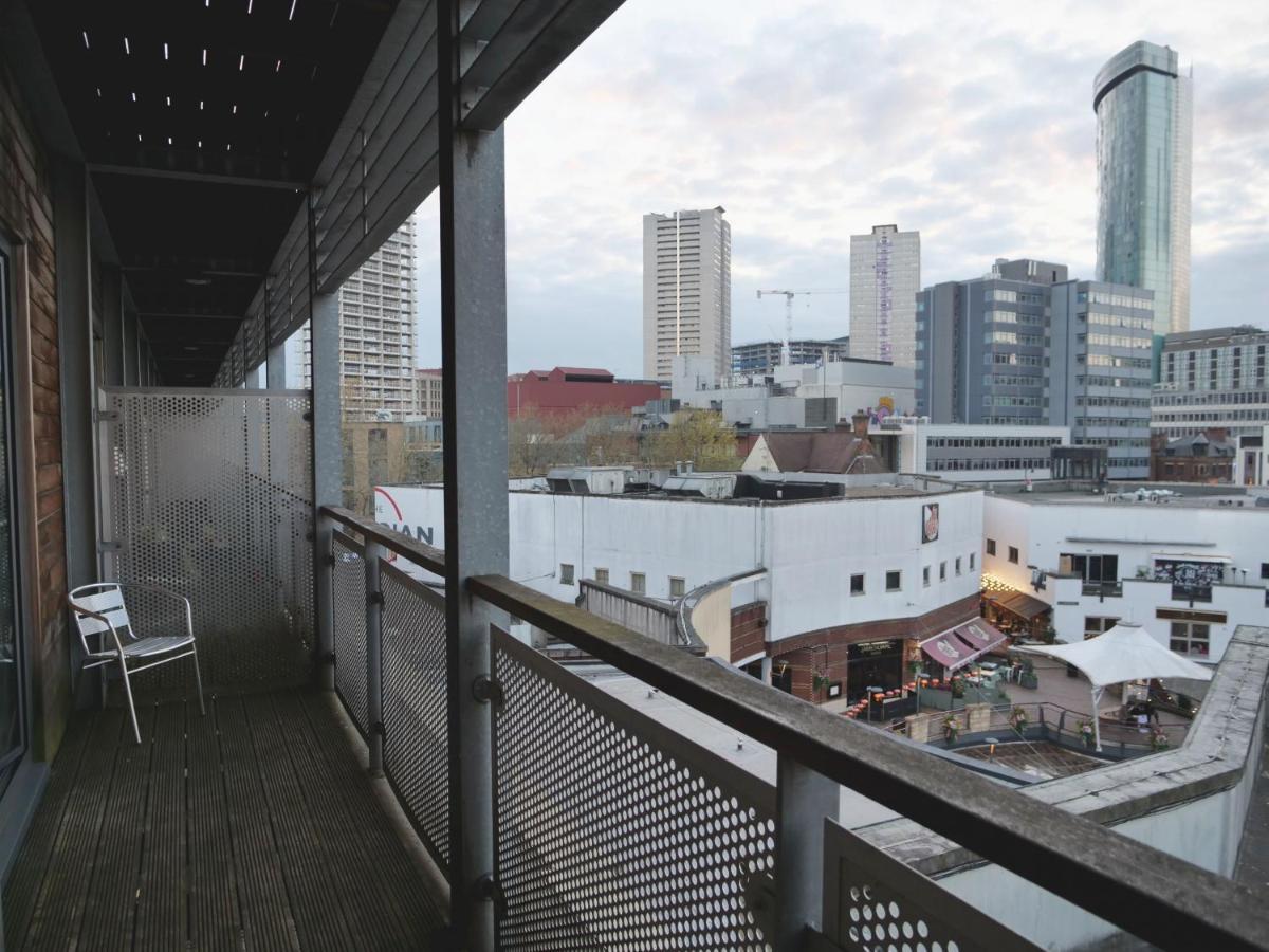 Arcadian Centre - Sienna One Bed - Sofa Bed - Balcony Birmingham