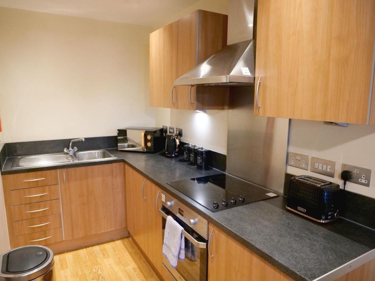 Arcadian Centre - Sienna One Bed - Sofa Bed - Balcony Apartment