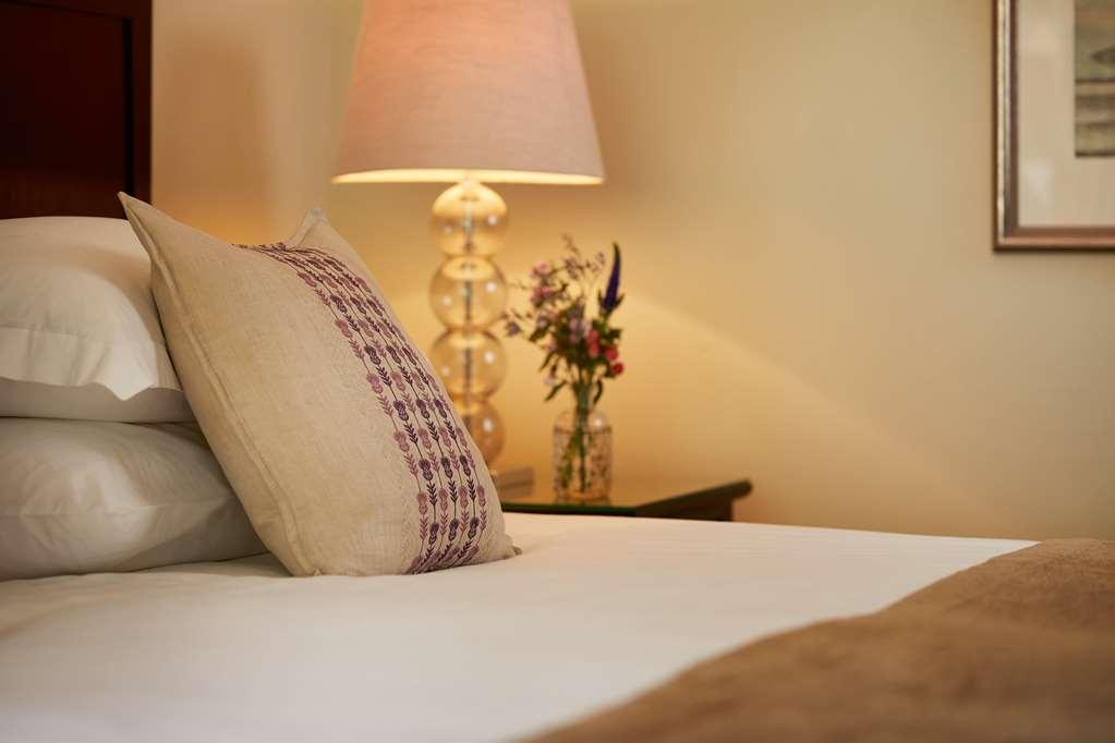 Macdonald Burlington 4*