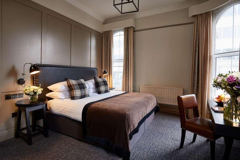 Macdonald Burlington Hotel 4*