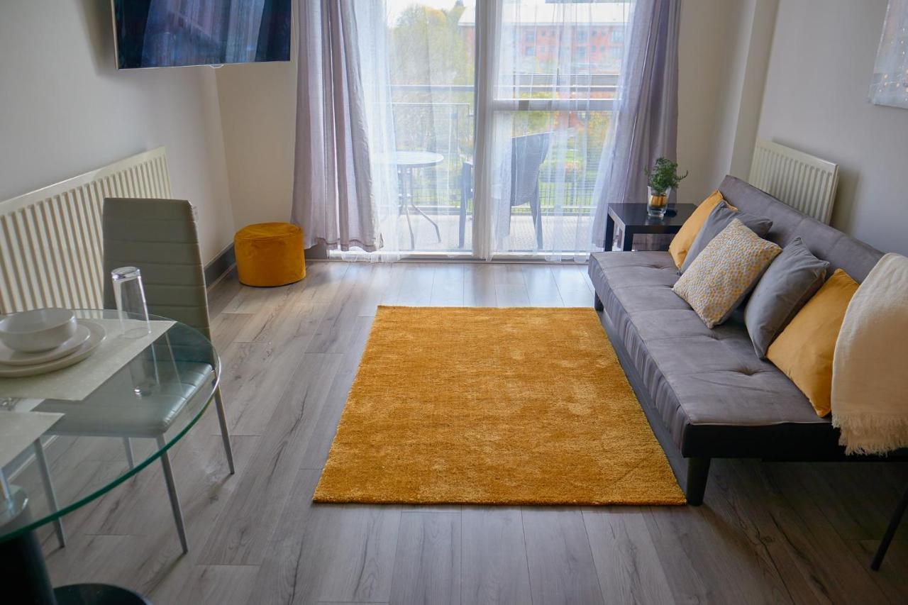 Apartment Centre