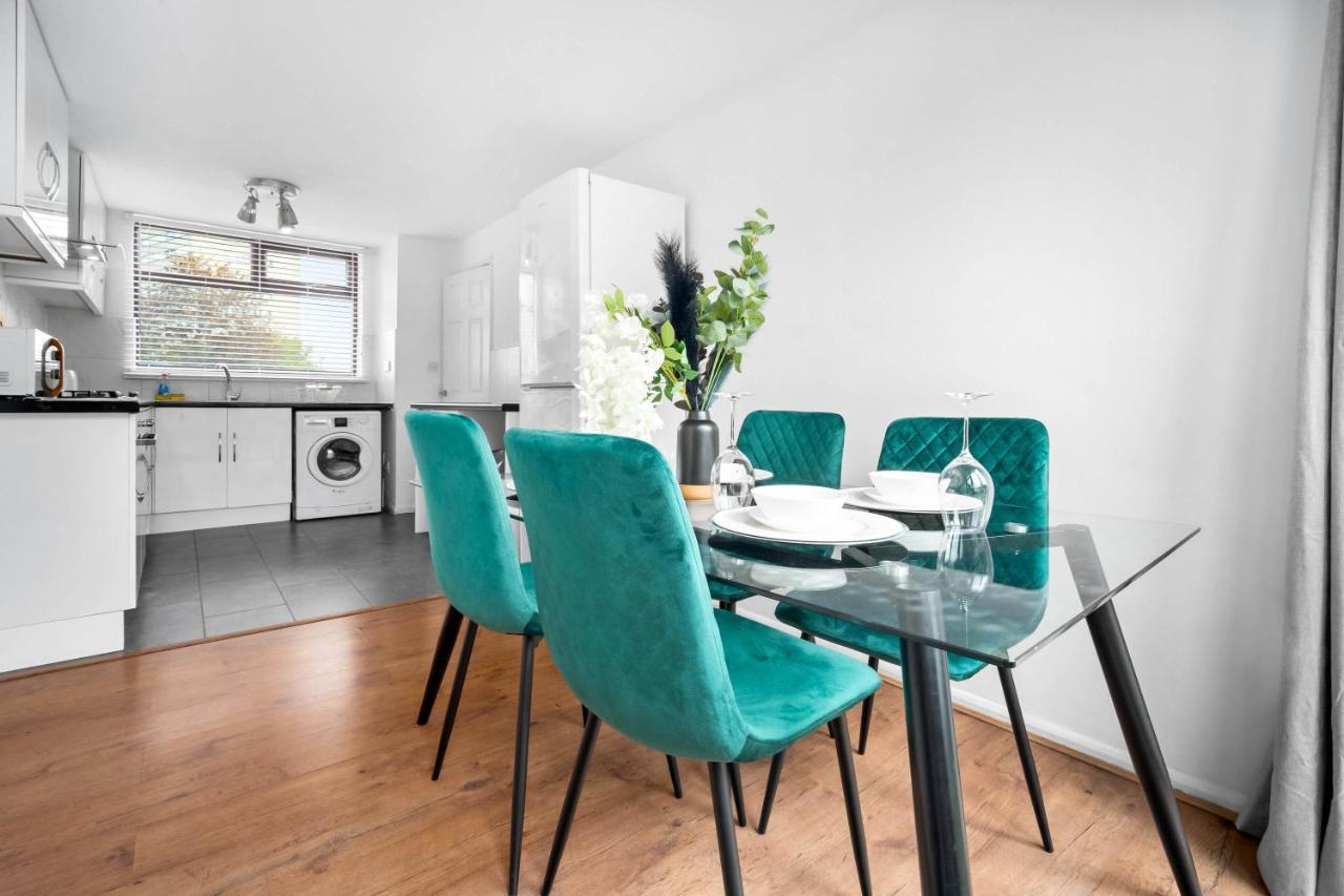 Beautiful House- Garden, Free Parking, Contractors, Utilita Arena, Hospital Apartment Birmingham
