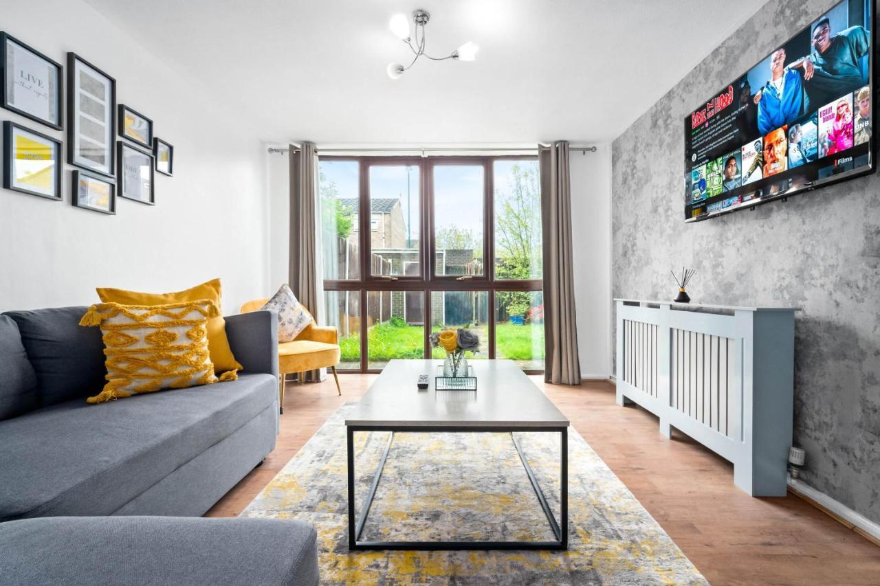 Beautiful House- Garden, Free Parking, Contractors, Utilita Arena, Hospital Birmingham