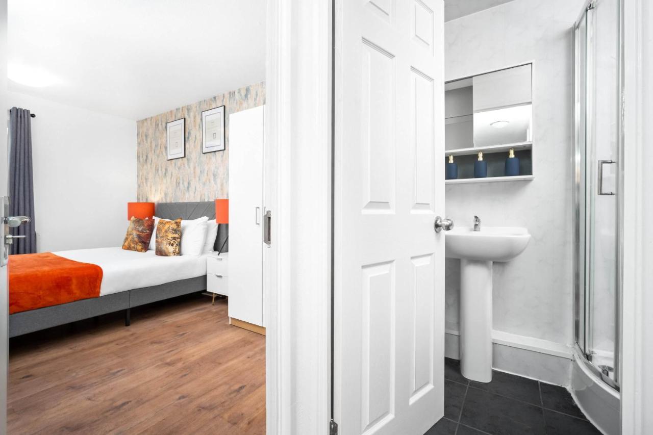 Beautiful House- Garden, Free Parking, Contractors, Utilita Arena, Hospital Apartment Birmingham