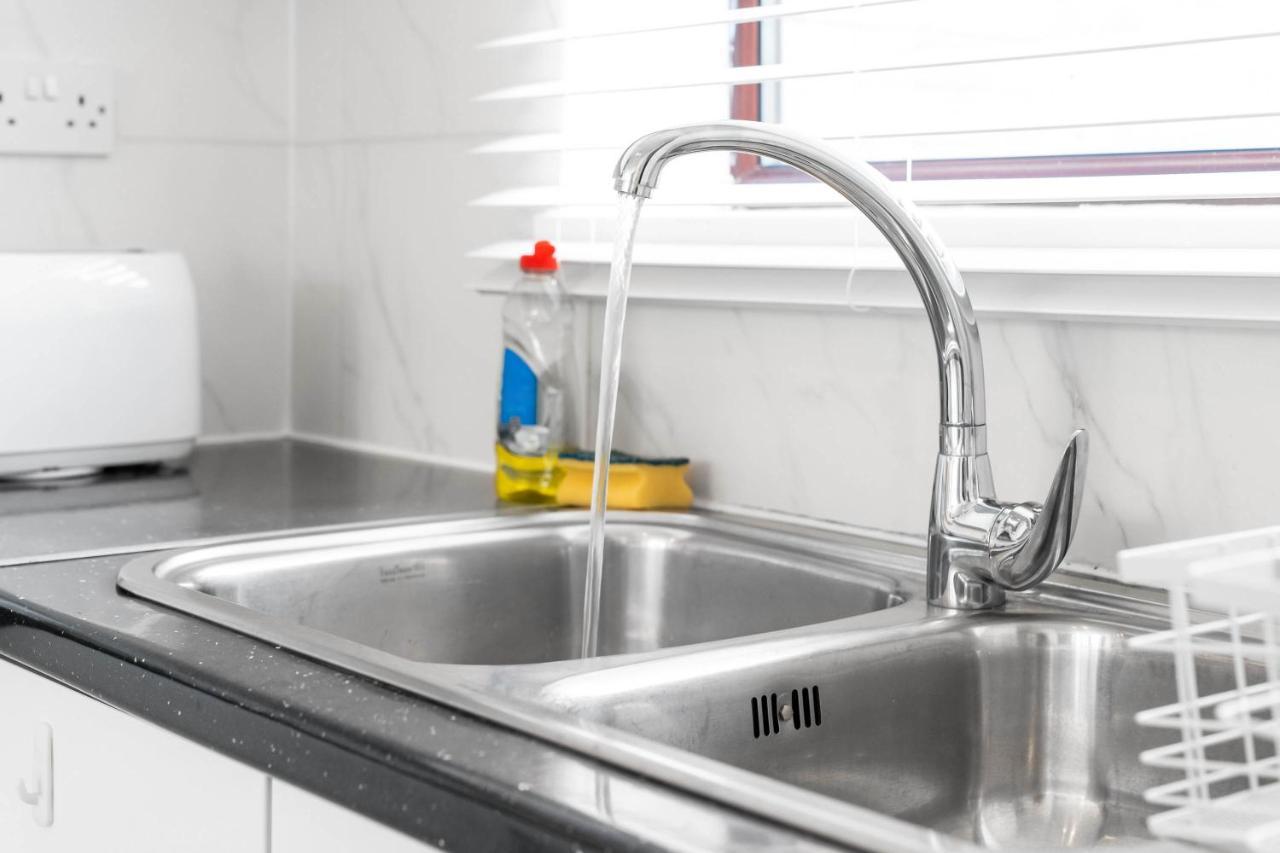 Apartment Beautiful House- Garden, Free Parking, Contractors, Utilita Arena, Hospital