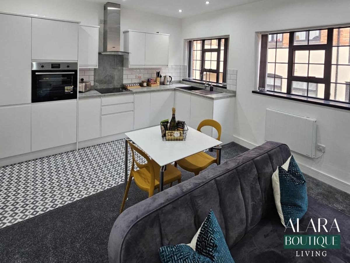 Boutique Luxury Townhouse 3 Floors Designer Apartment Birmingham