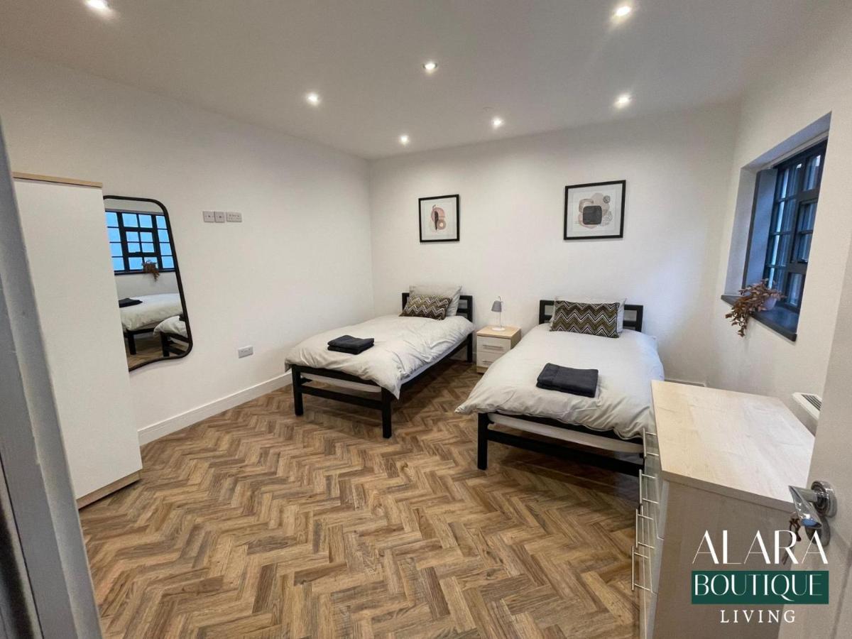Boutique Luxury Townhouse 3 Floors Designer * Birmingham