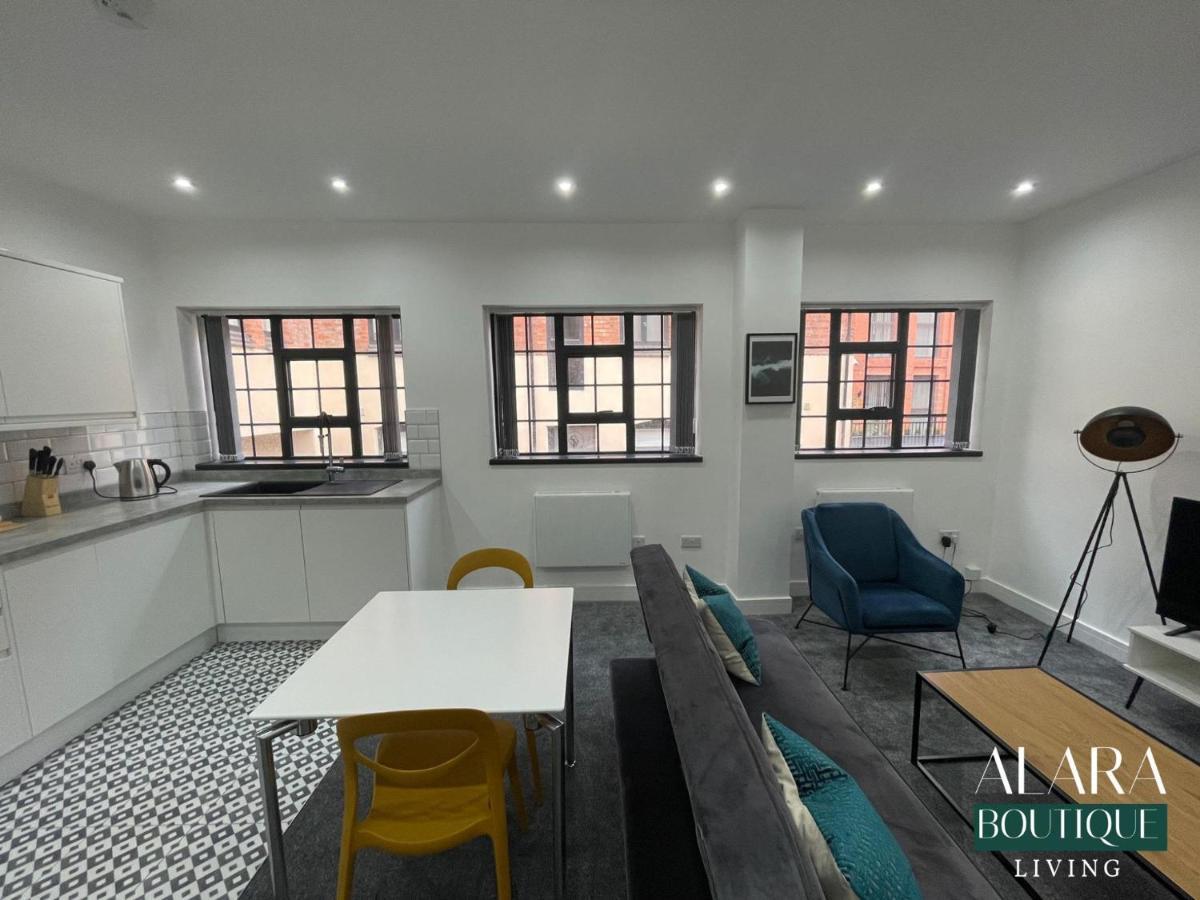 Boutique Luxury Townhouse 3 Floors Designer *