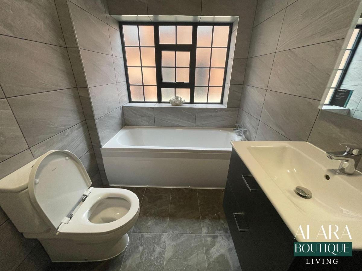 Boutique Luxury Townhouse 3 Floors Designer * Birmingham