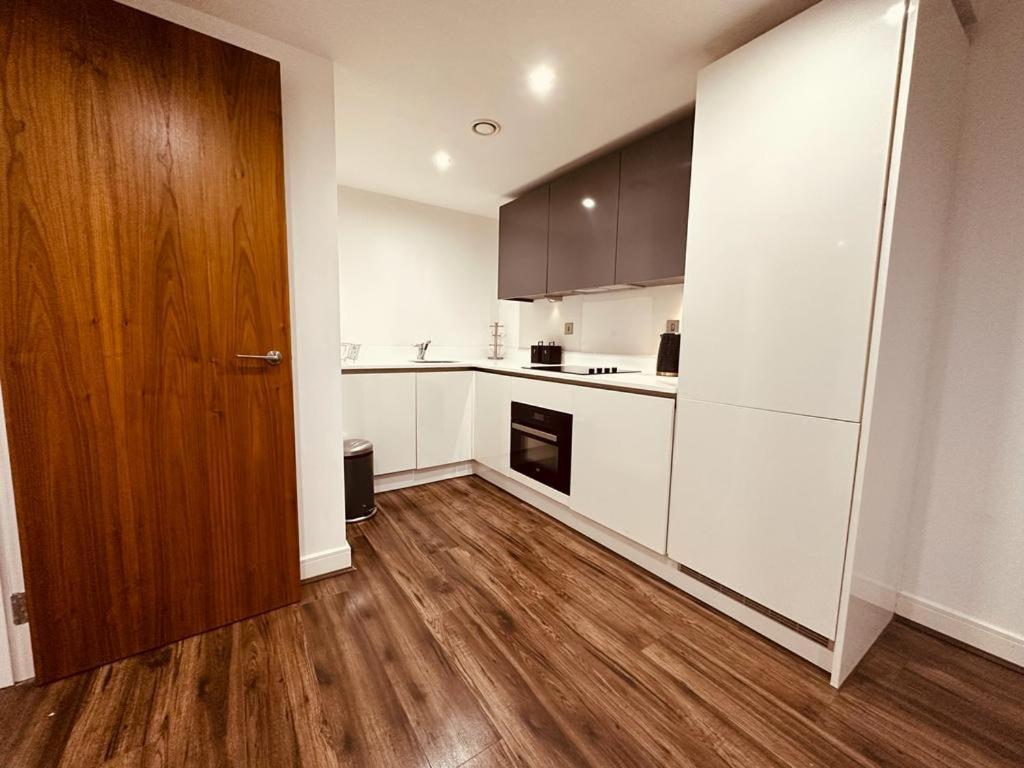 Apartment Centre Retreat - Premium - Centre - Wifi Included Birmingham