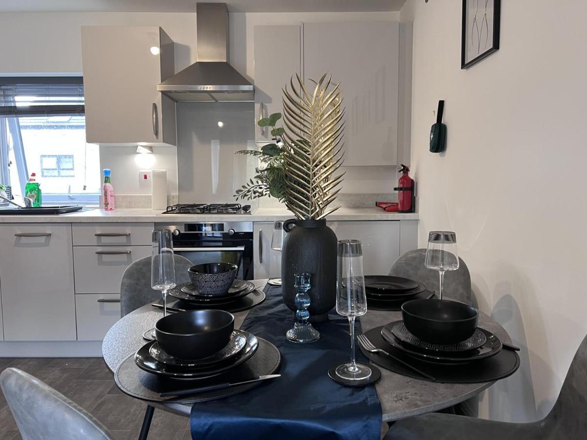Apartment 2 Bedroom *