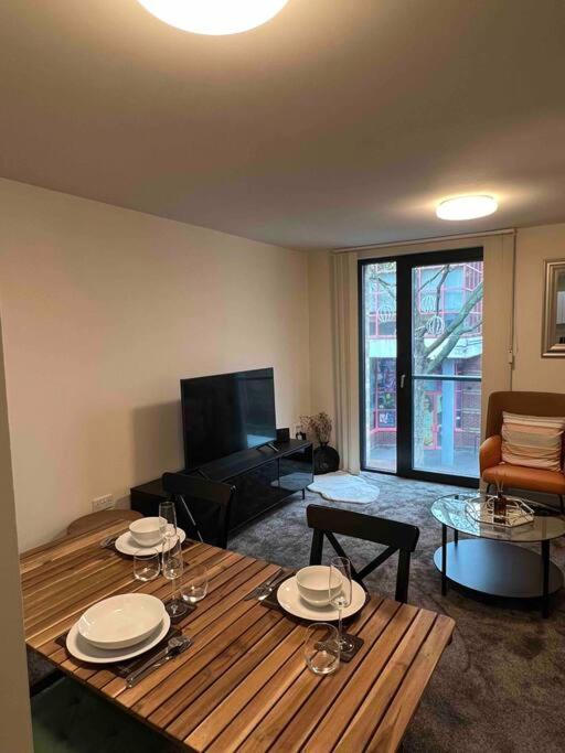 Stylish One Bedroom In Centre