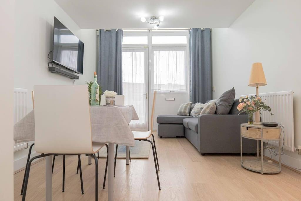 Beautiful 2 Bed In Birmingham: A Hidden Gem! * Birmingham