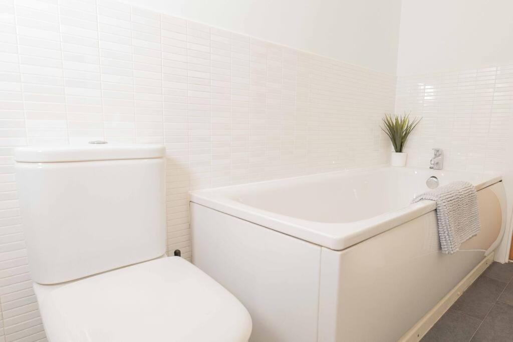 Apartment Beautiful 2 Bed In Birmingham: A Hidden Gem!