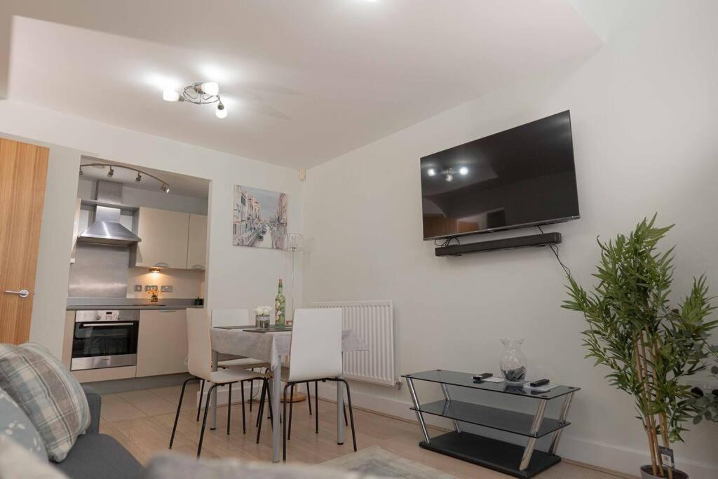 Apartment Beautiful 2 Bed In Birmingham: A Hidden Gem! *