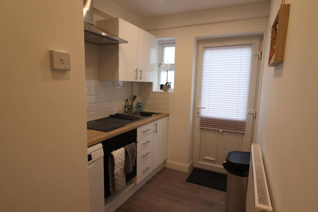 Apartment Stylish One Bed With Off Road Parking Birmingham