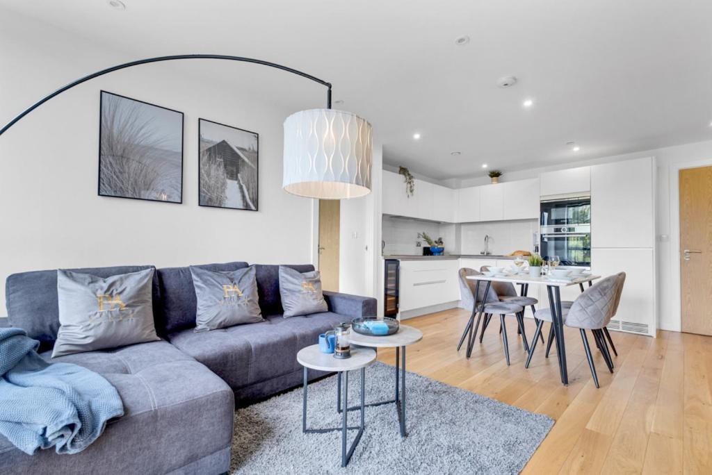 Apartment Pluxa Alpine Blue - Two Bedroom Luxury *