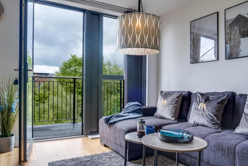 Pluxa Alpine Blue - Two Bedroom Luxury Birmingham