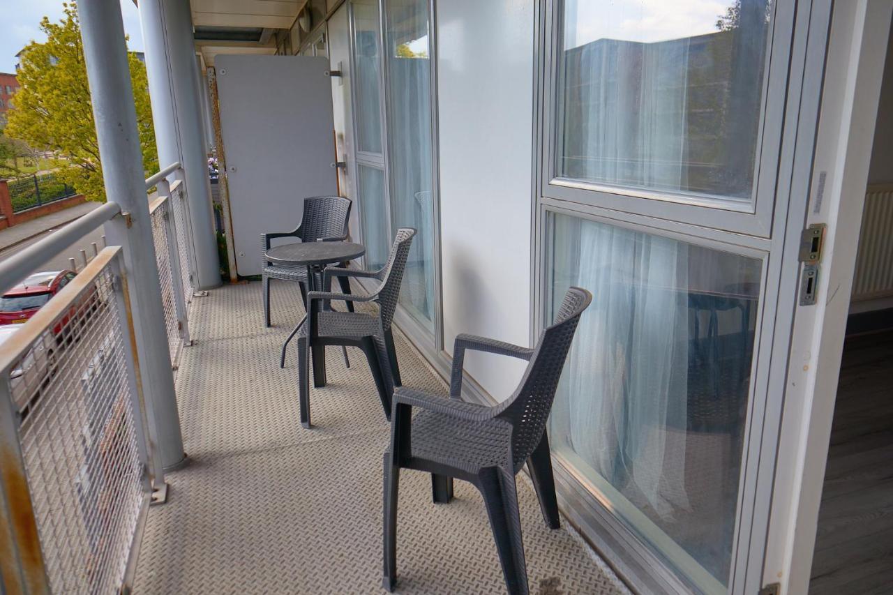 Apartment Centre *
