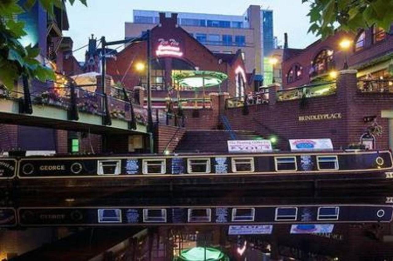 Emerald 2-bedroom Centre Apartment Birmingham
