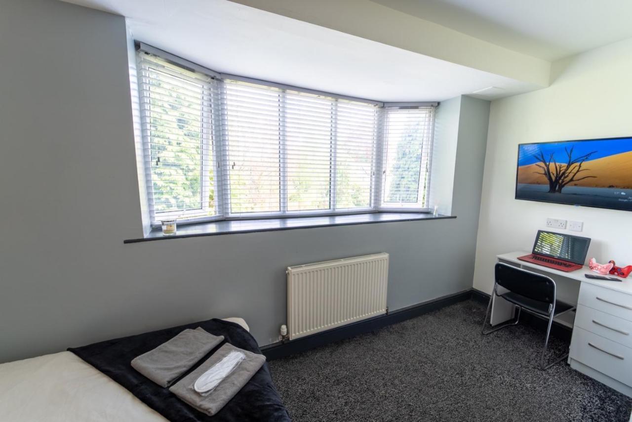 Spacious 1-bed In Apartment Birmingham