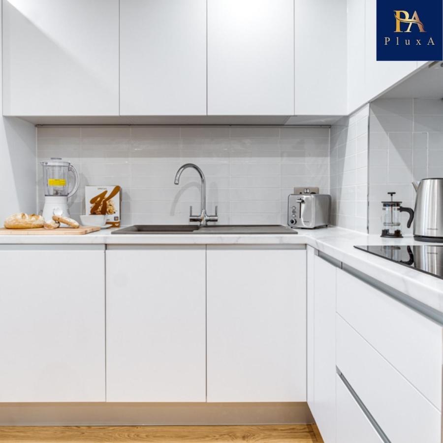 Pluxa Satin Stylish***** 1 Bedroom * Birmingham