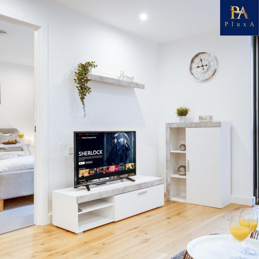 Pluxa Satin Stylish***** 1 Bedroom Birmingham