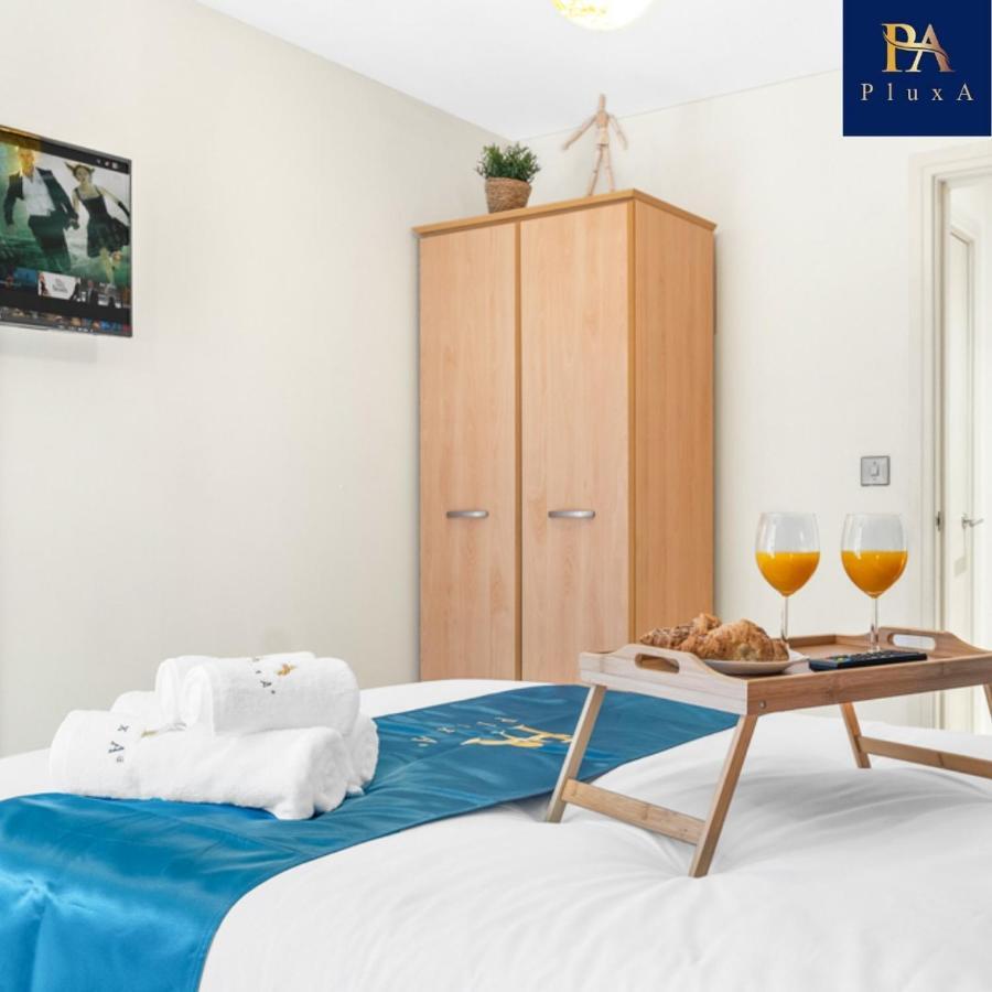 Pluxa Tealcity*** Beautiful 1 Bed *