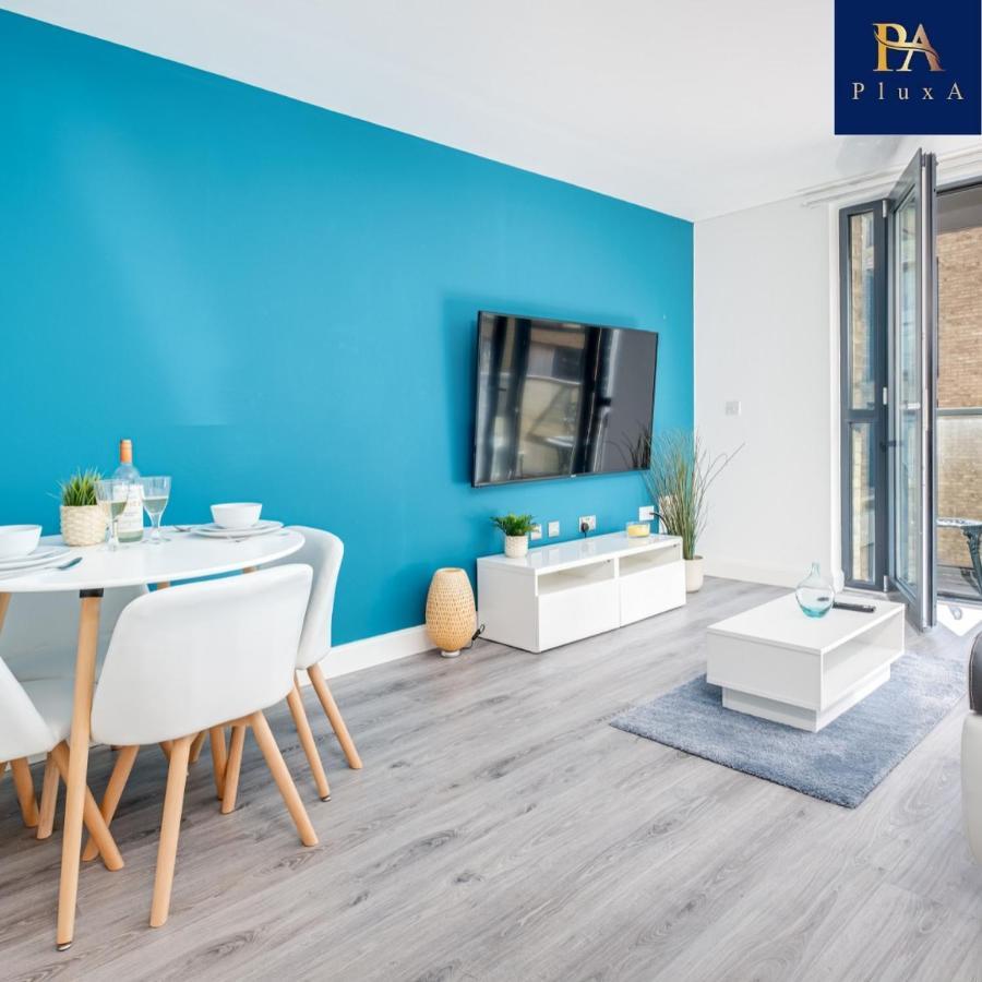 Pluxa Vivid Veranda Beautiful Centre With Free Parking Apartment