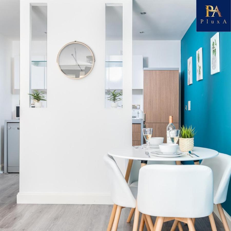 Apartment Pluxa Vivid Veranda Beautiful Centre With Free Parking Birmingham