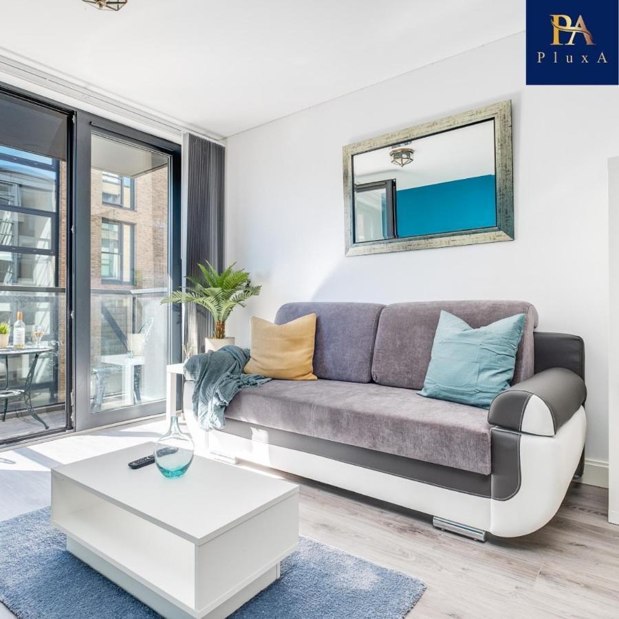 Pluxa Vivid Veranda Beautiful Centre With Free Parking Birmingham