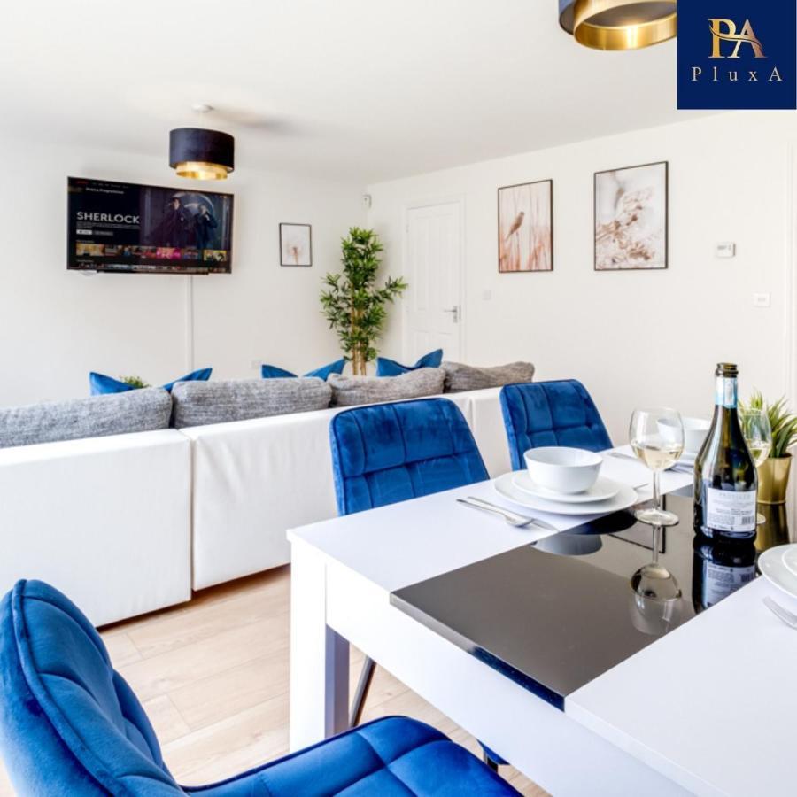 Pluxa Royal Azul 4 Bedroom House With Car Park * Birmingham