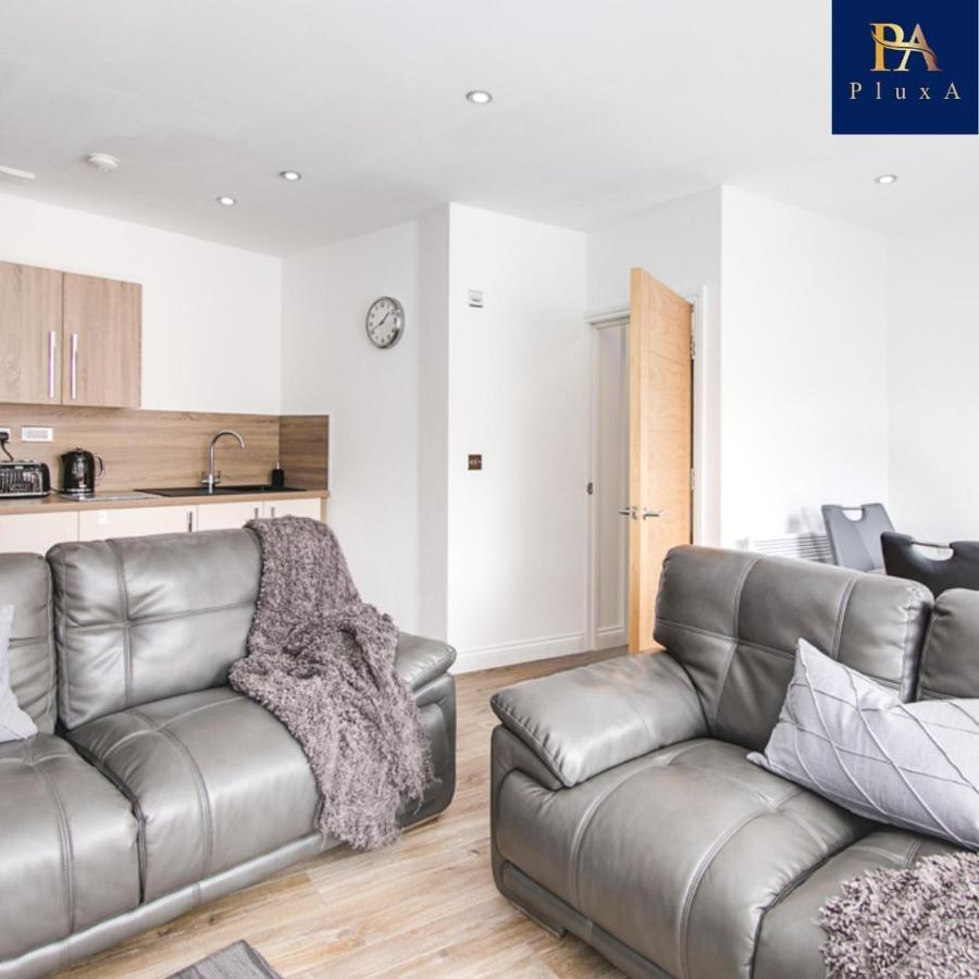 Pluxa Moonlight - Hub Serviced Apt, Free Parking ,prime Location Apartment