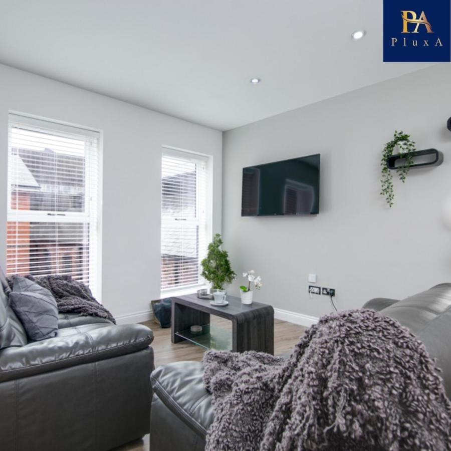Pluxa Moonlight - Hub Serviced Apt, Free Parking ,prime Location Apartment Birmingham