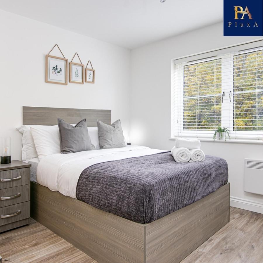Apartment Fully Private & Free Parking - Pluxa Silken Grey