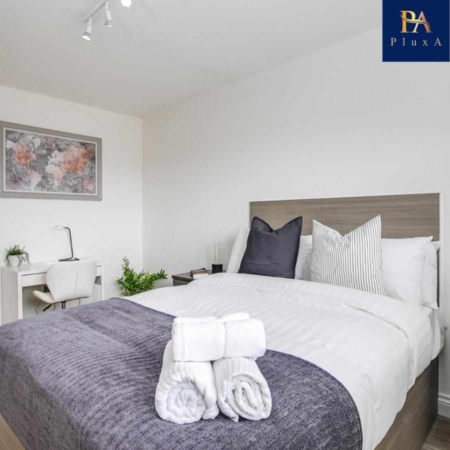 Fully Private & Free Parking - Pluxa Silken Grey * Birmingham
