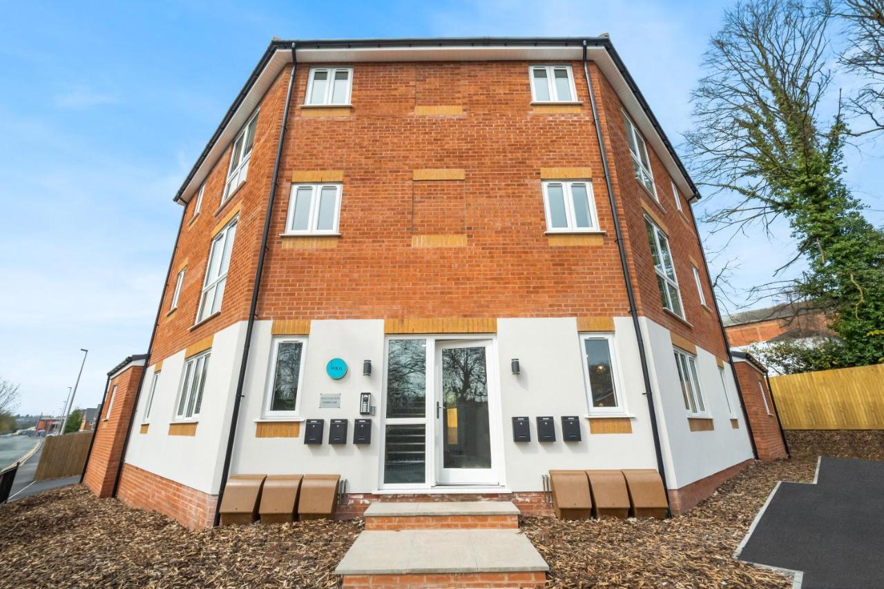 Luxury Two Bed - Parking - Smart Tv - Wifi