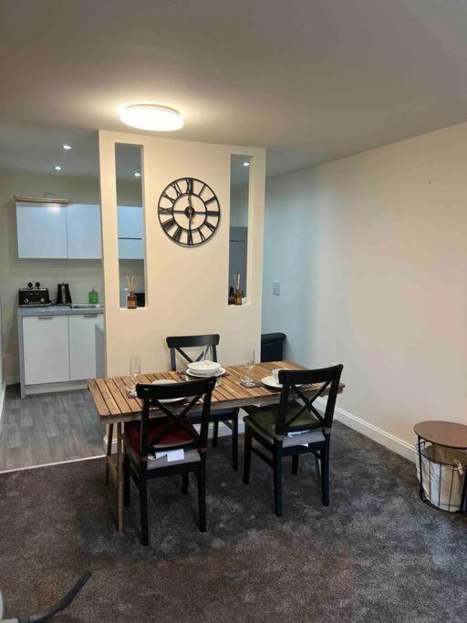 Stylish One Bedroom In Centre Apartment Birmingham
