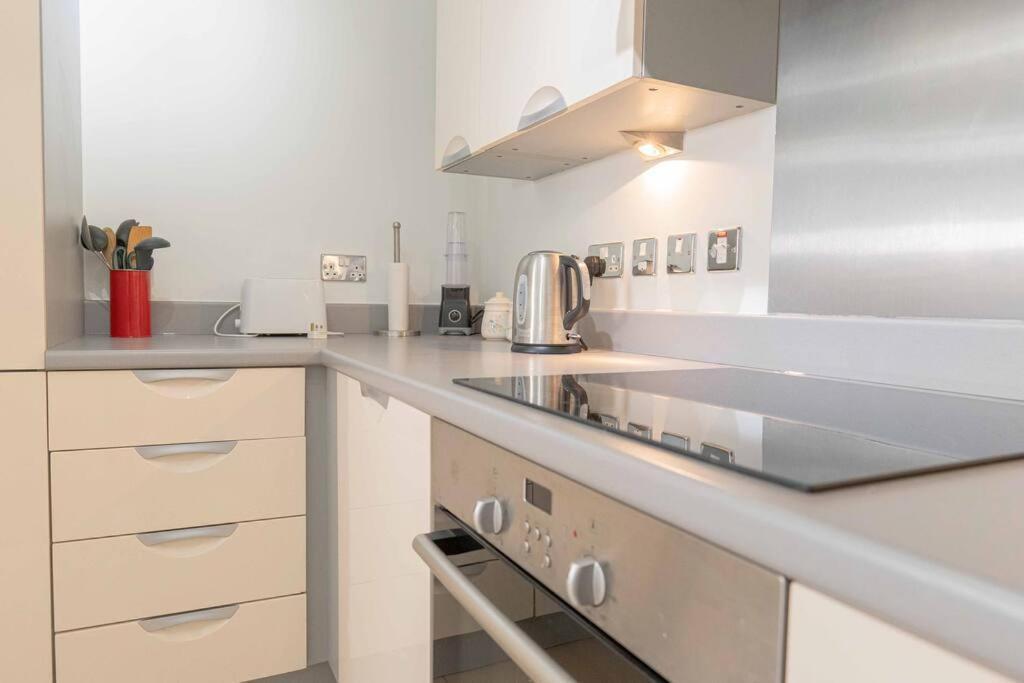 Beautiful 2 Bed In Birmingham: A Hidden Gem! * Birmingham