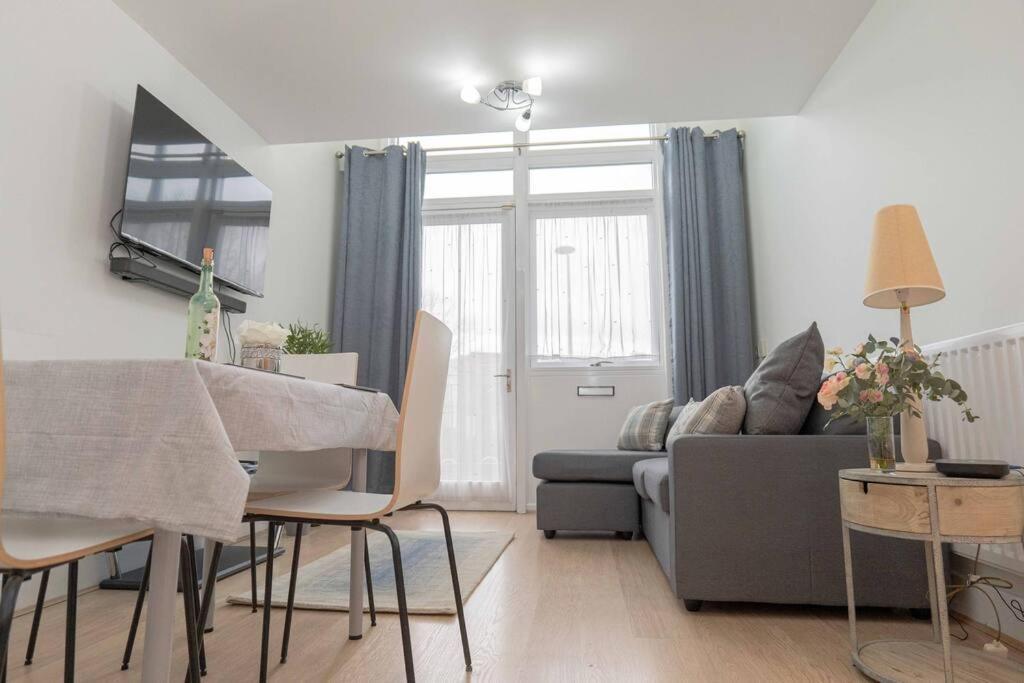 Apartment Beautiful 2 Bed In Birmingham: A Hidden Gem!