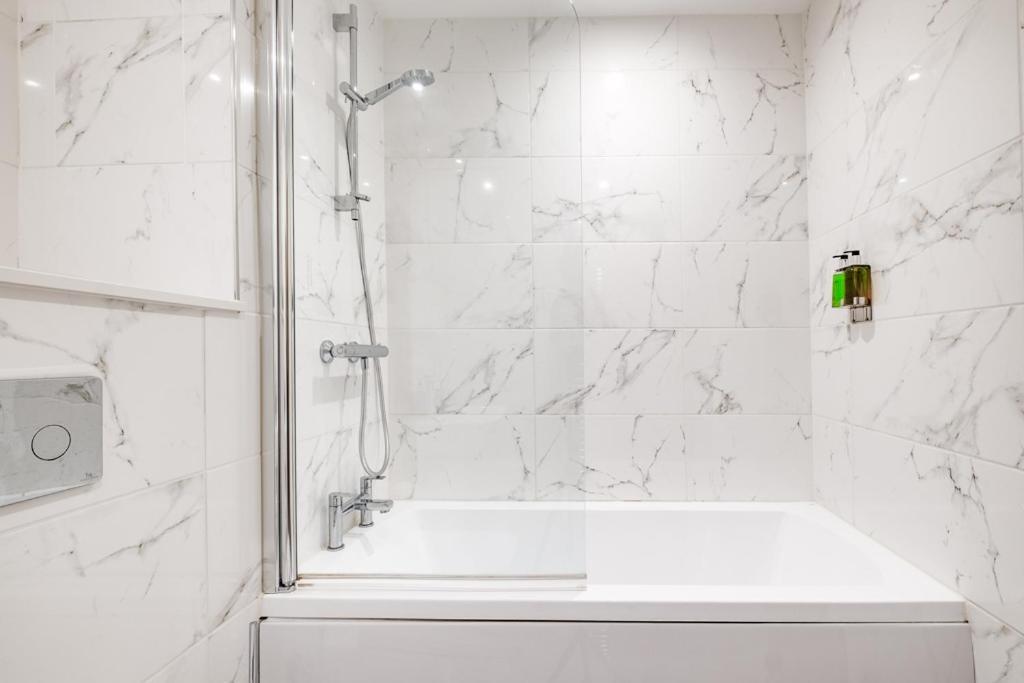 Apartment Pluxa Alpine Blue - Two Bedroom Luxury