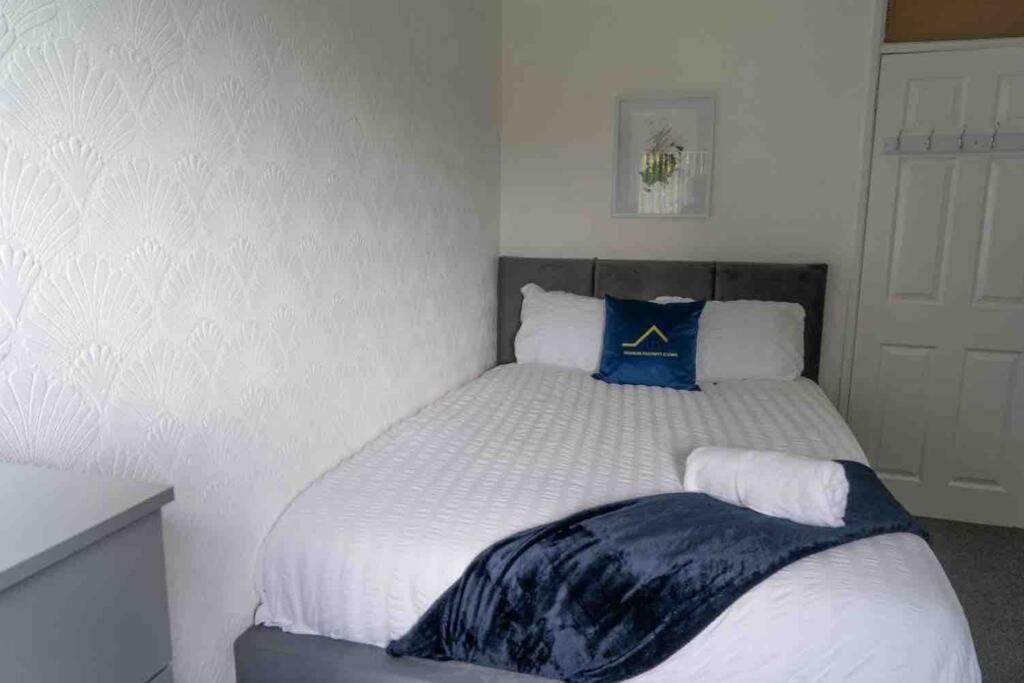 4 Bed House In Harborne - Sleeps 7 Guests - 5 Min Walk To Qe Hospital Birmingham