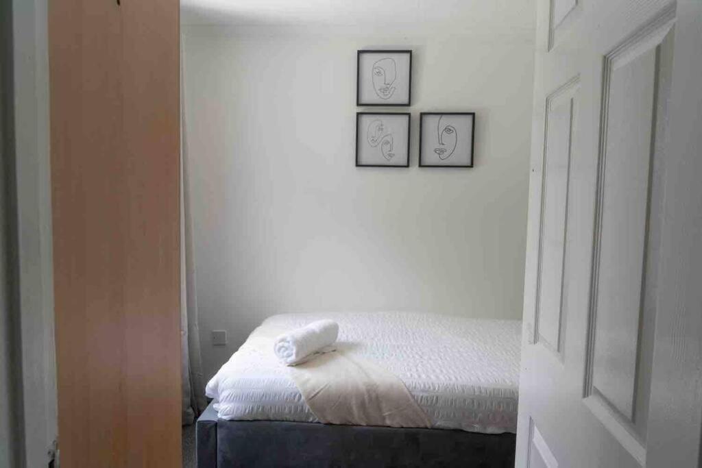 4 Bed House In Harborne - Sleeps 7 Guests - 5 Min Walk To Qe Hospital Holiday home *