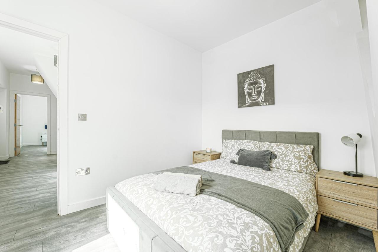 Centrally Located Stylish * Birmingham
