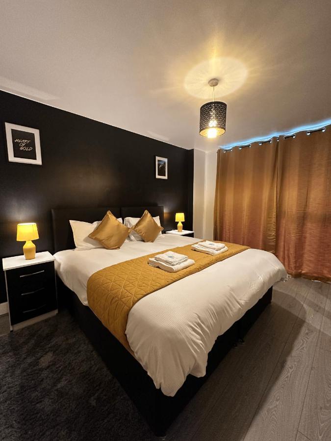 Parking - Couples - Centre - Sleeps 4 -